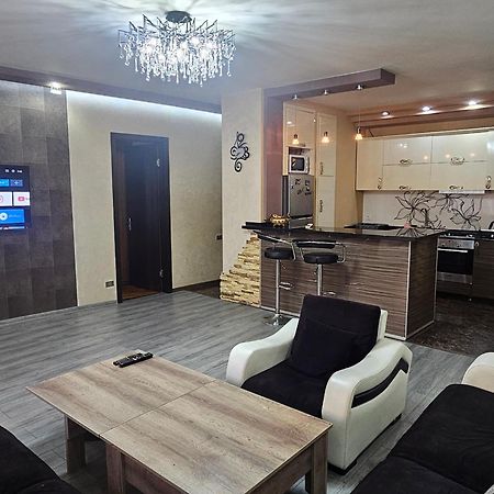 Apartamento Nukri-2017 Batumi Habitación foto