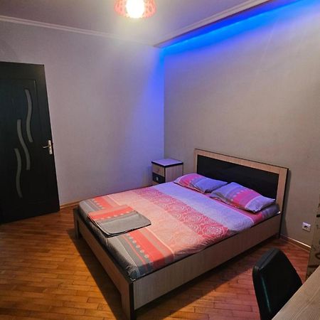 Apartamento Nukri-2017 Batumi Exterior foto