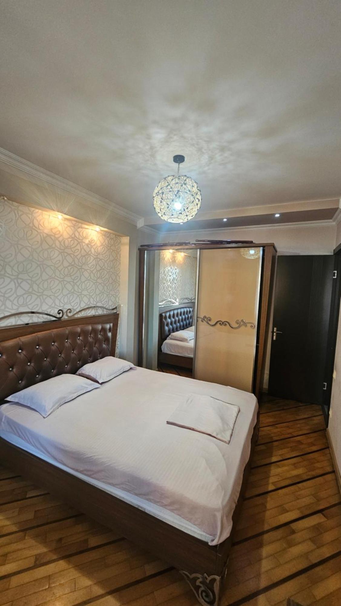 Apartamento Nukri-2017 Batumi Exterior foto